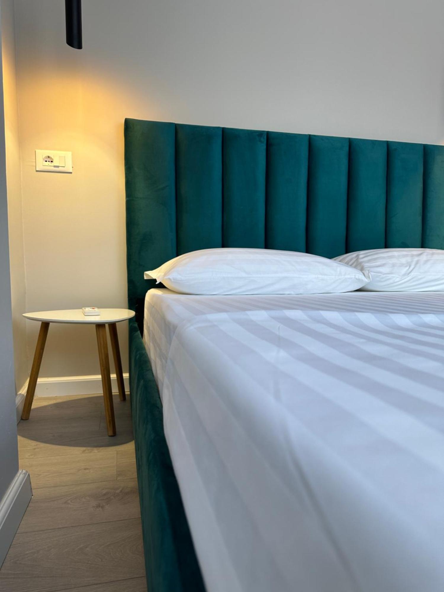 Xhimi'S Seaside Apartments Durrës Esterno foto