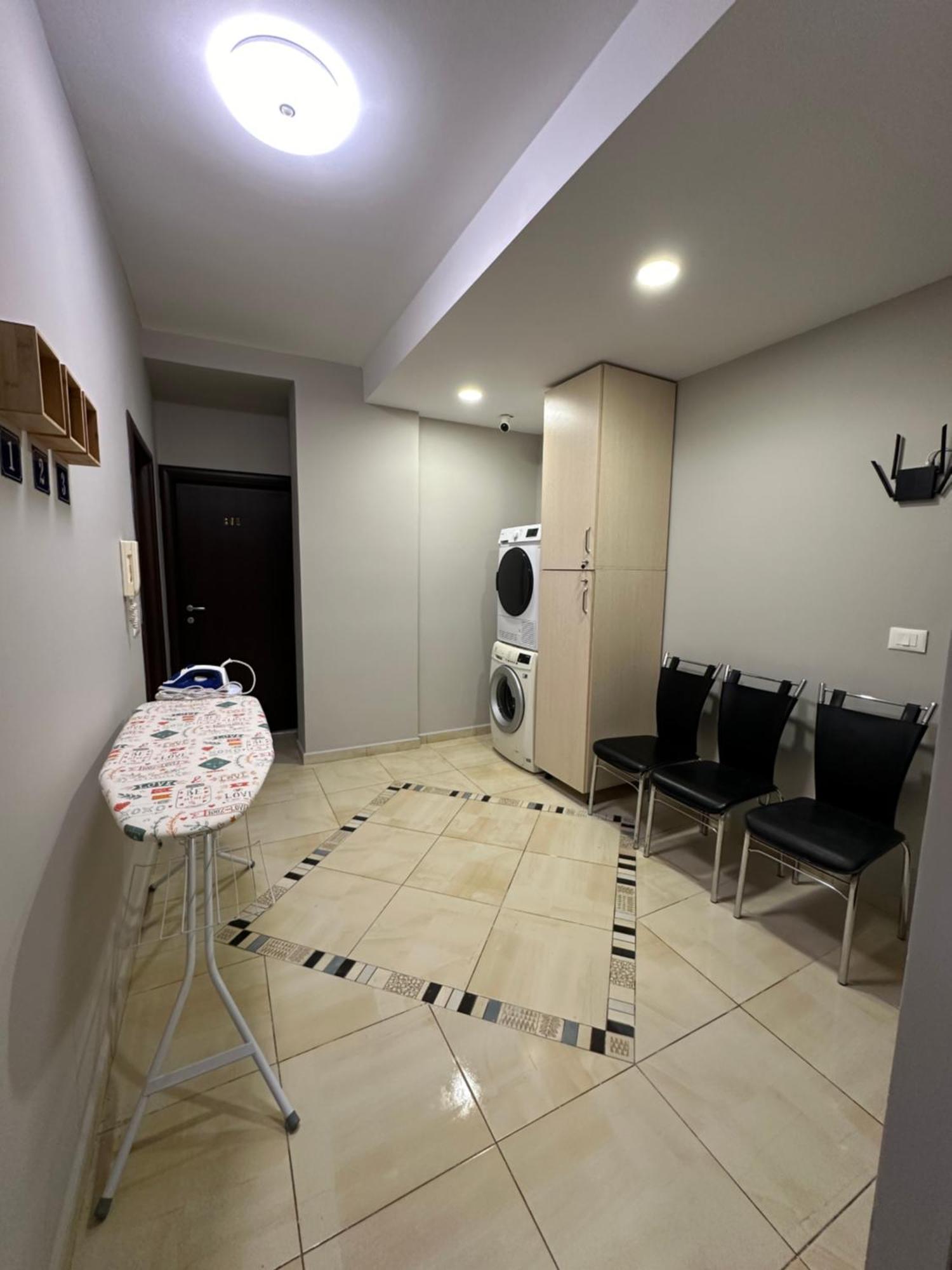 Xhimi'S Seaside Apartments Durrës Esterno foto