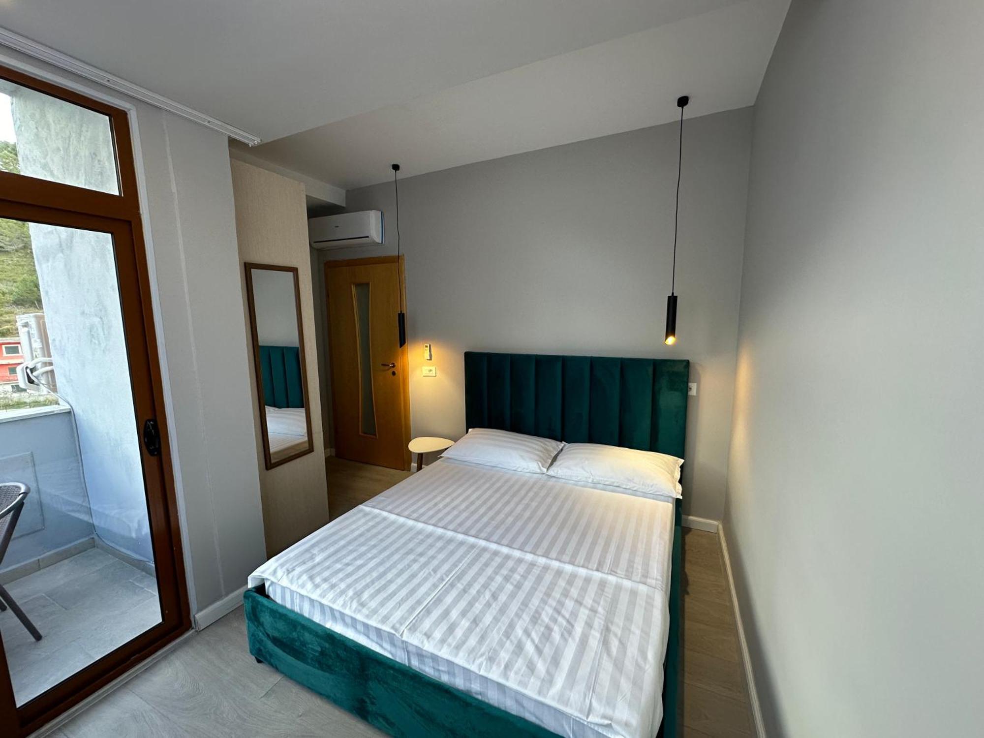 Xhimi'S Seaside Apartments Durrës Esterno foto